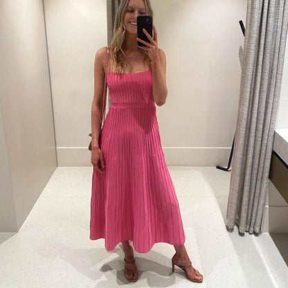 Clara | Robe Plissée à Bretelles et Taille Haute